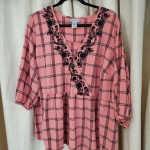 Cathrines Peasant 3X blouse V Neck coral pink with black plaid 3/4 bishop sleeve